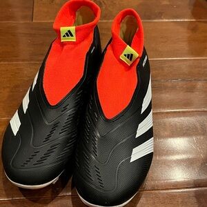 Adidas Black and White Soccer Cleats with Red Collar